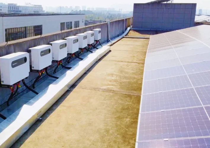 Explain in detail the anti-islanding protection of the inverter