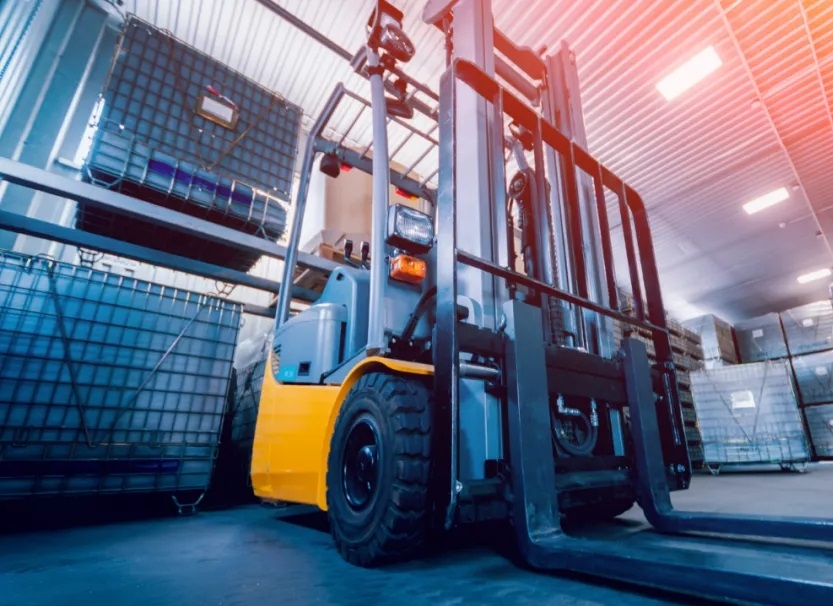 As the power source of a new generation of electric forklifts, lithium batteries are how to charge t